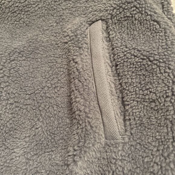 Grays Peak Outdoors Men's  Slate 1/4 Button Pullover Fuzzy Fleece Size S NWT - Picture 7 of 10